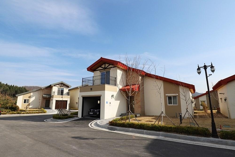 Le Comte Bleu Hotel Pyeongchang Bagian luar foto