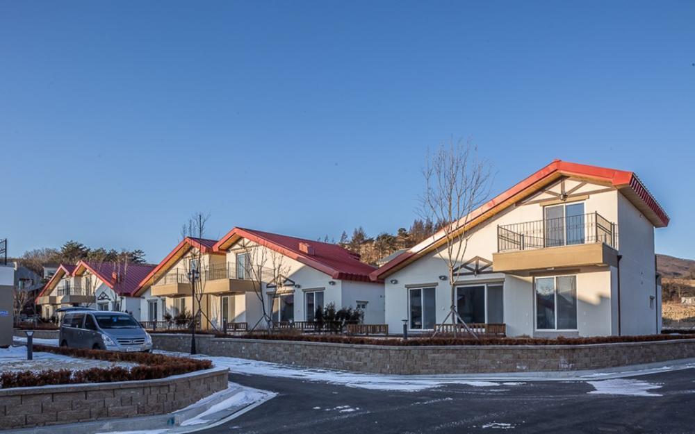Le Comte Bleu Hotel Pyeongchang Bagian luar foto